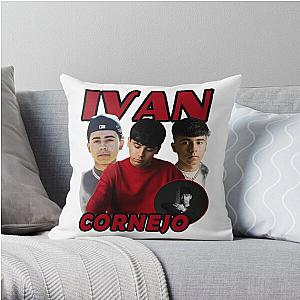Ivan Cornejo alma vacia lovers Throw Pillow